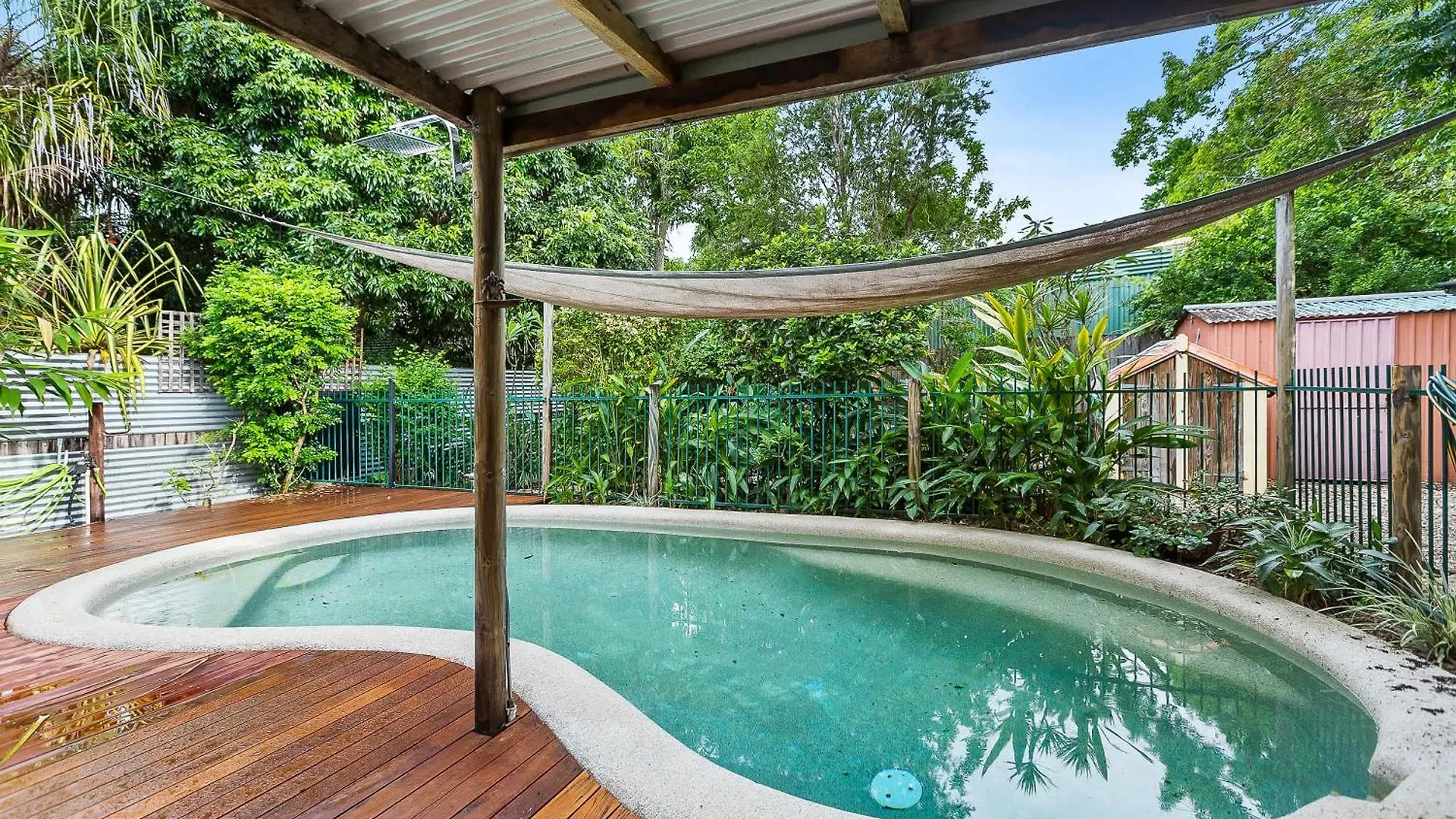 Hideout Machans -Pool Bbq Beach And Pet Friendly Machans Beach 0*,  Australia